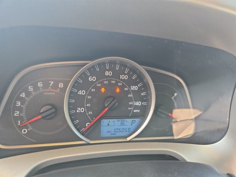 
								2014 Toyota RAV4 LE full									