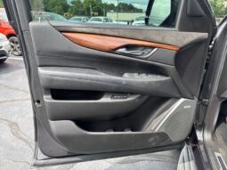 
										2016 Cadillac Escalade Luxury full									