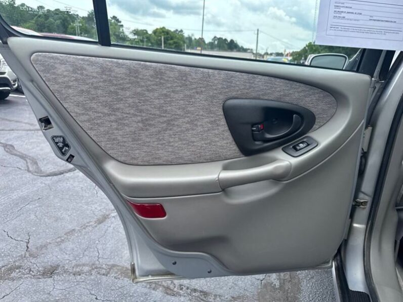 
								2000 Chevrolet Malibu LS full									