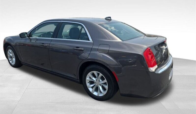 
								2015 Chrysler 300 Limited full									