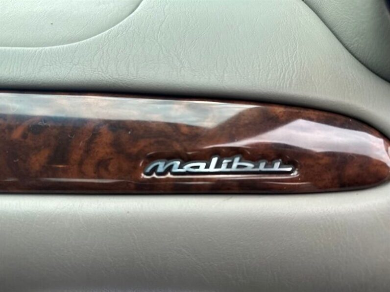 
								2000 Chevrolet Malibu LS full									