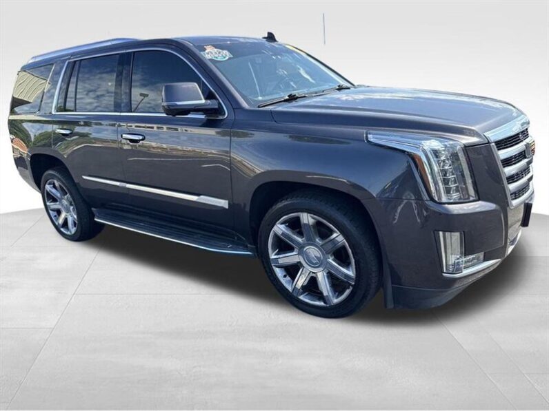 
								2016 Cadillac Escalade Luxury full									