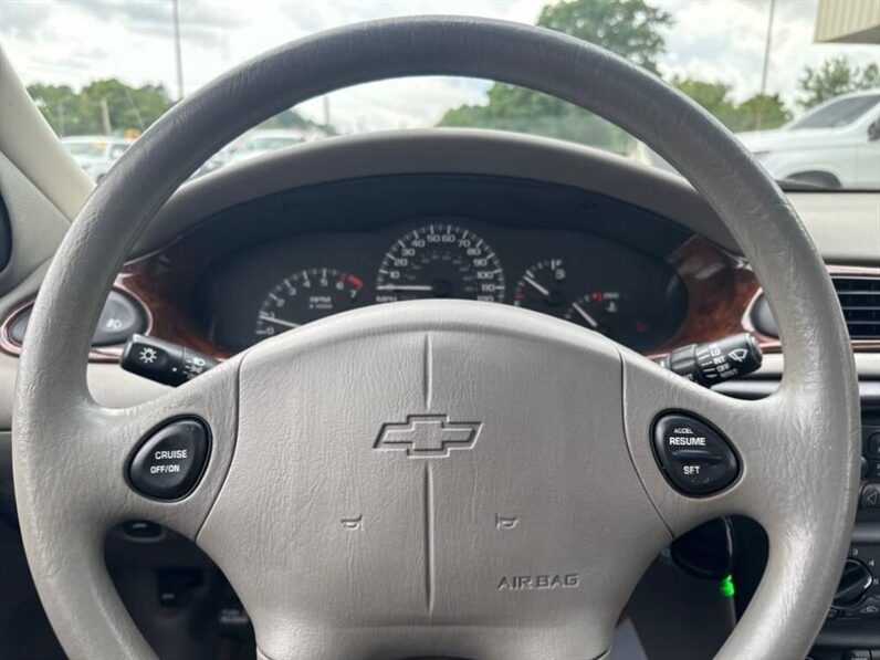 
								2000 Chevrolet Malibu LS full									