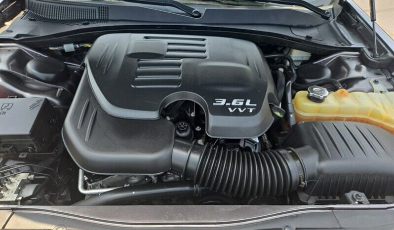 
								2015 Chrysler 300 Limited full									