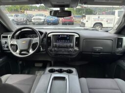 
										2018 Chevrolet Silverado 1500 LT LT1 full									