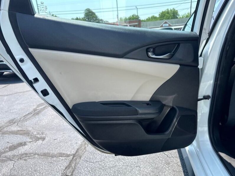 
								2017 Honda Civic Sport full									