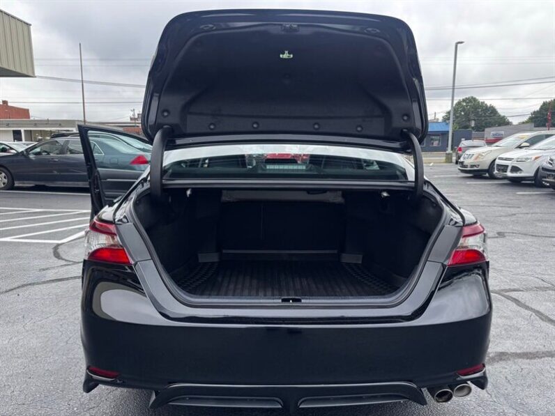 
								2022 Toyota Camry SE Nightshade full									