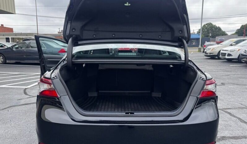 
								2022 Toyota Camry SE Nightshade full									