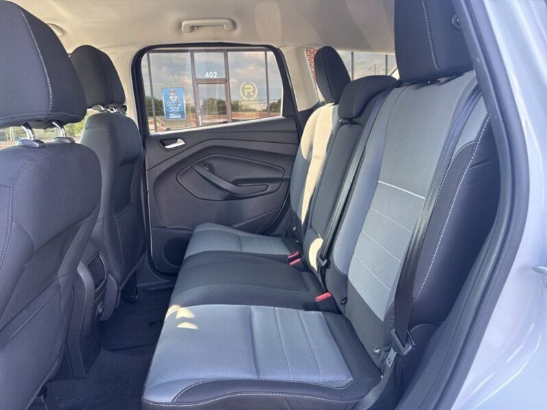 
								2014 Ford Escape SE full									