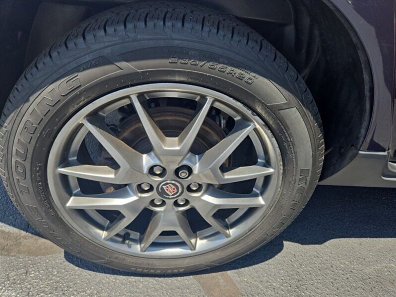 
								2016 Cadillac SRX Performance full									