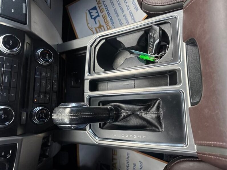 
								2015 Ford F-150 Platinum full									