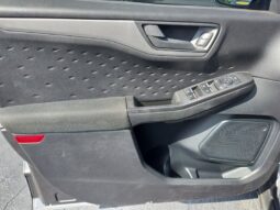 
										2020 Ford Escape S full									