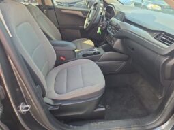 
										2020 Ford Escape S full									