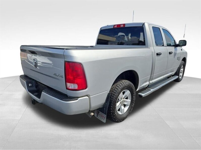 
								2019 RAM 1500 Classic Express full									