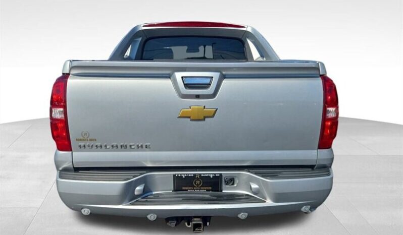 
								2013 Chevrolet Avalanche LT full									