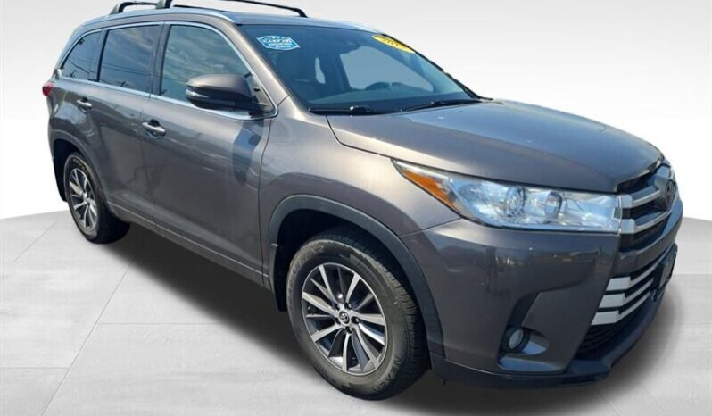 
								2017 Toyota Highlander XLE full									
