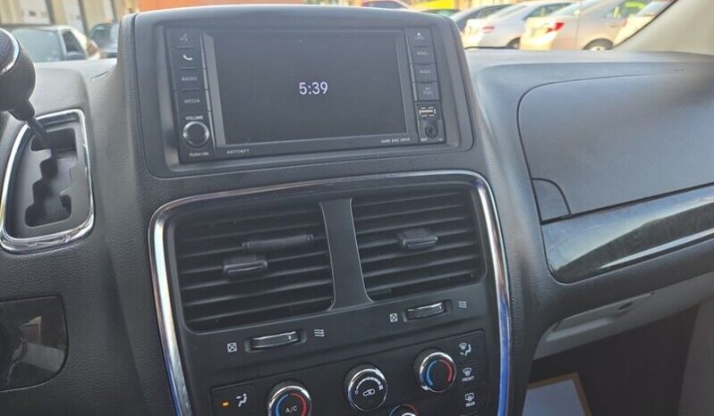 
								2019 Dodge Grand Caravan SE full									