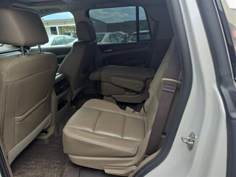 
								2017 Chevrolet Tahoe LT Z71 full									