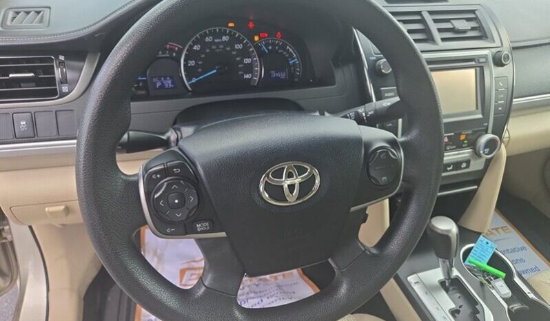 
								2013 Toyota Camry LE full									