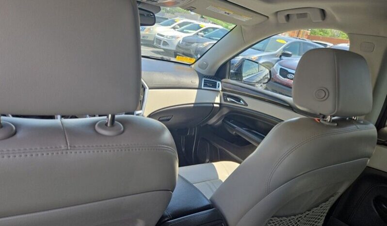 
								2016 Cadillac SRX Performance full									