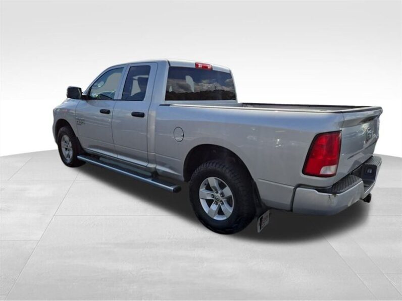 
								2019 RAM 1500 Classic Express full									