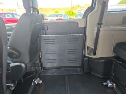 
										2019 Dodge Grand Caravan SE full									