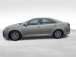 
										2013 Toyota Camry LE full									