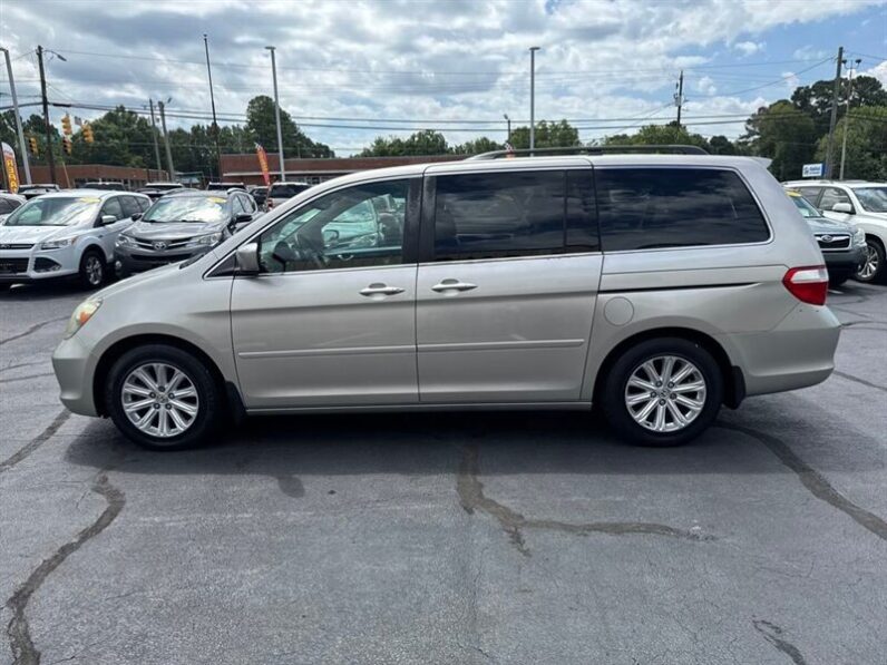 
								2005 Honda Odyssey Touring full									