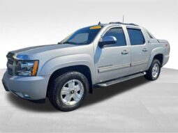 
										2013 Chevrolet Avalanche LT full									