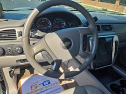 
										2013 Chevrolet Avalanche LT full									