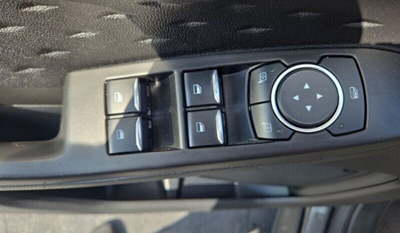 
								2020 Ford Escape S full									