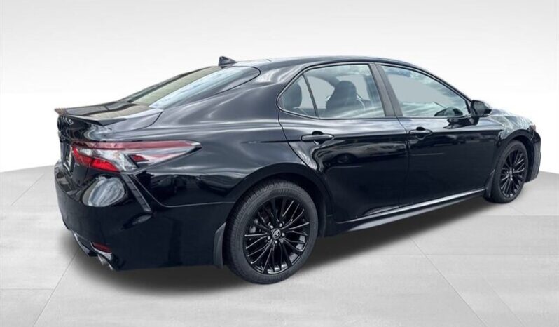 
								2022 Toyota Camry SE Nightshade full									