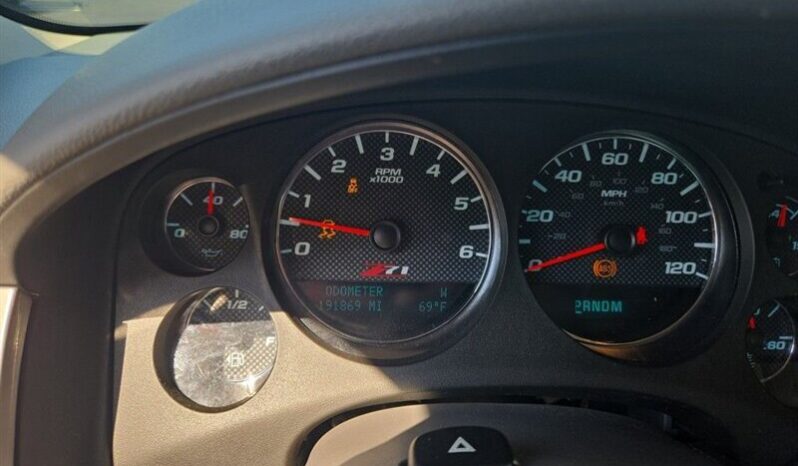
								2013 Chevrolet Avalanche LT full									