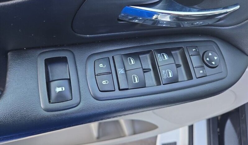 
								2019 Dodge Grand Caravan SE full									