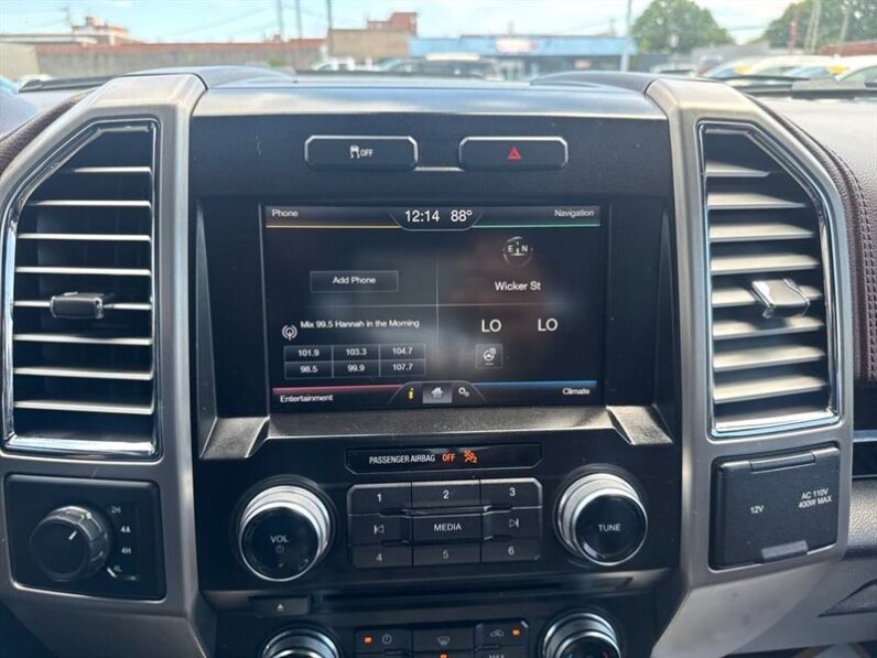 
								2015 Ford F-150 Platinum full									