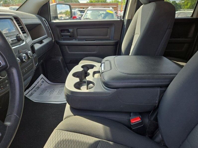 
								2019 RAM 1500 Classic Express full									