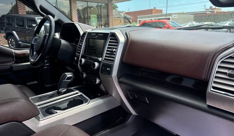 
								2015 Ford F-150 Platinum full									