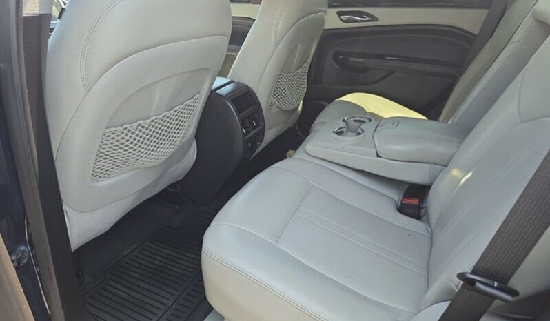 
								2016 Cadillac SRX Performance full									