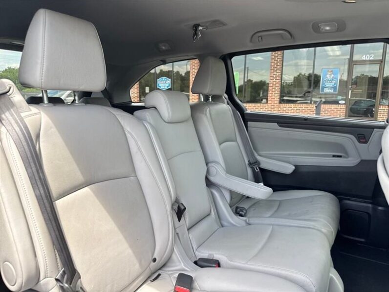 
								2019 Honda Odyssey EX-L full									