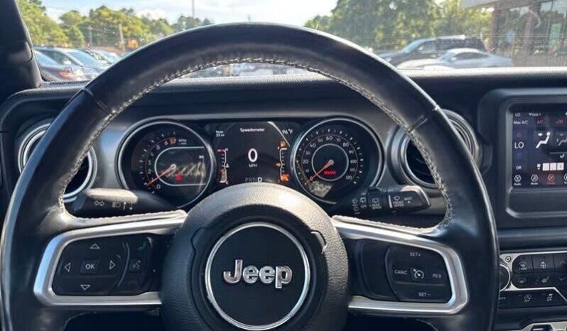 
								2018 Jeep Wrangler Unlimited Unlimited Sahara full									