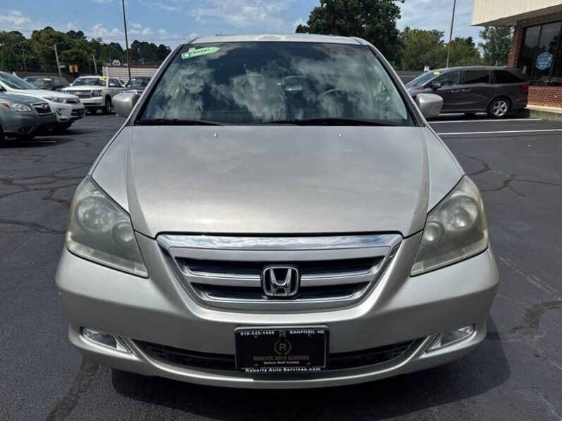
								2005 Honda Odyssey Touring full									