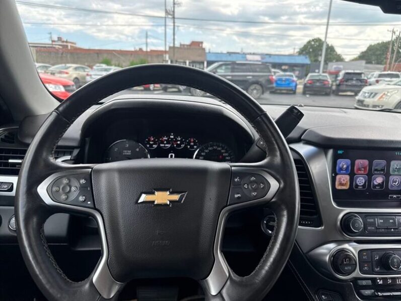
								2017 Chevrolet Suburban Premier full									