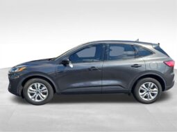
										2020 Ford Escape S full									