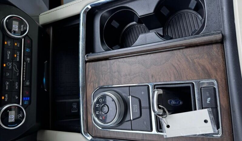 
								2020 Ford Expedition Platinum full									