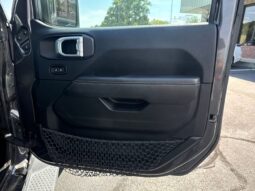 
										2018 Jeep Wrangler Unlimited Unlimited Sahara full									