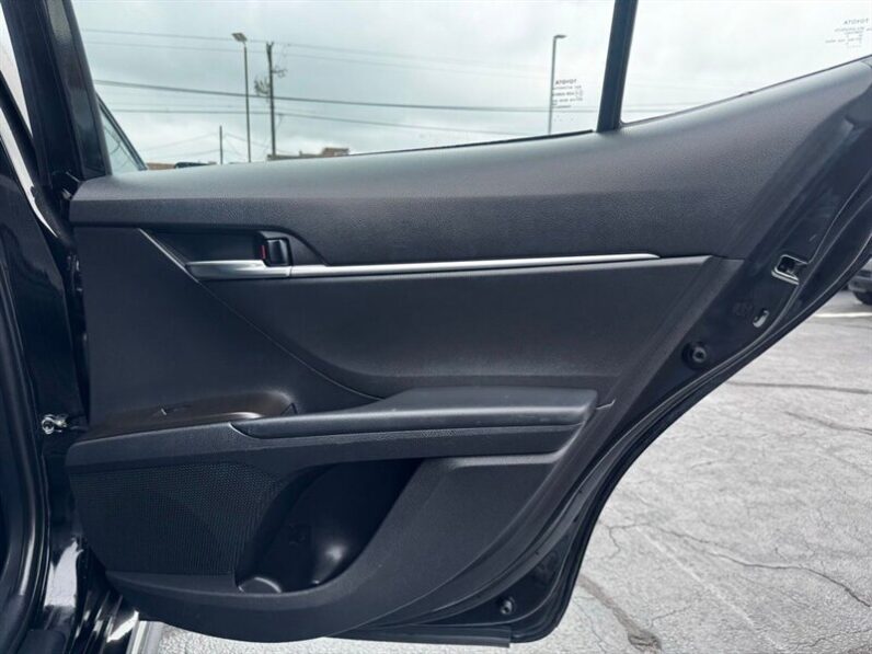 
								2022 Toyota Camry SE Nightshade full									