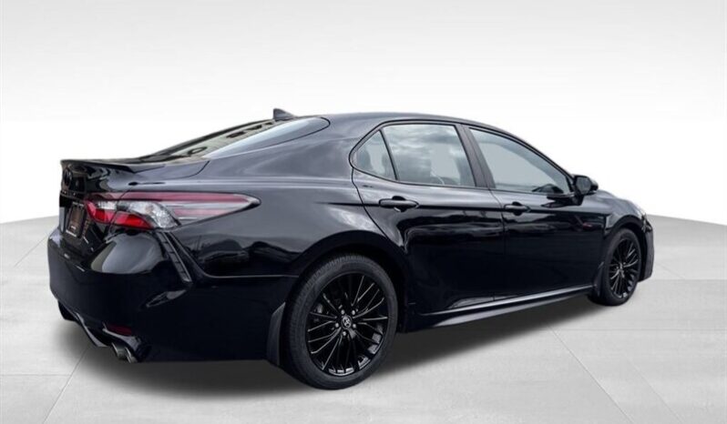 
								2022 Toyota Camry SE Nightshade full									