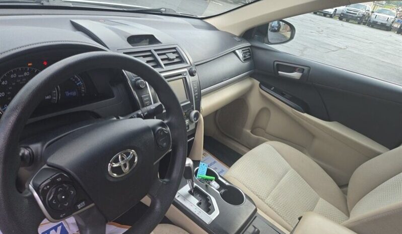 
								2013 Toyota Camry LE full									