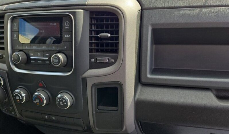 
								2019 RAM 1500 Classic Express full									