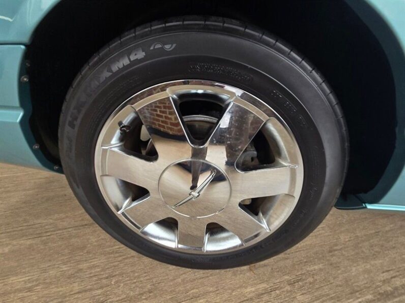 
								2002 Ford Thunderbird Base full									